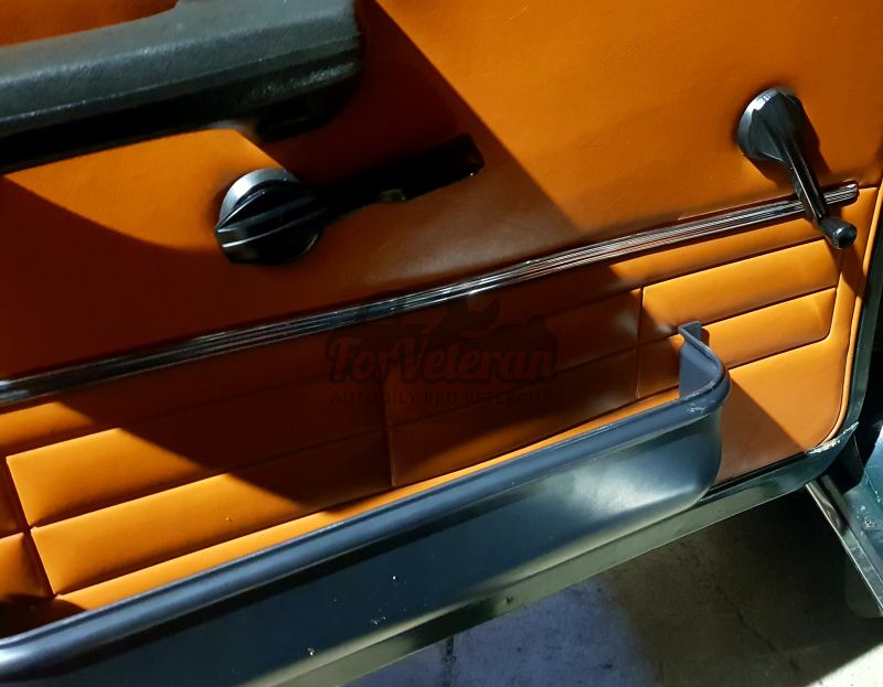 Úložný box / kapsa na tapec dveří – 113772120