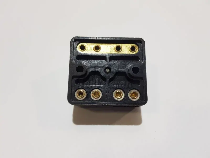 Pojistková skříňka 4 pol. 0+4 ; 199939341